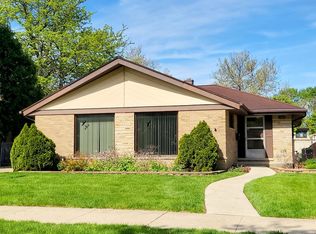 2448 Hawthorne Ave, Westchester, IL