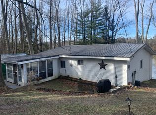 201 Sunset Dr, Oak Hill, OH 45656