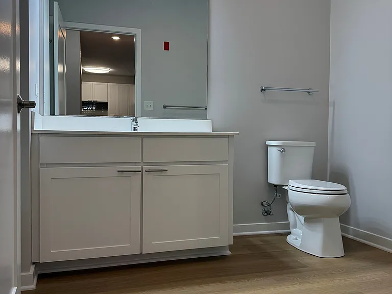 Midtown Square Apartments — Photo 30