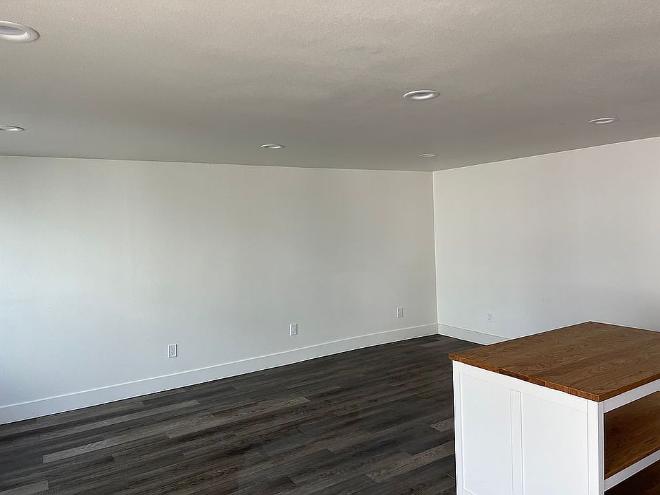 1st image of 3777 Rosewood Ave