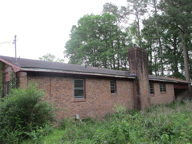 2nd image of 4271 S Robeson Rd