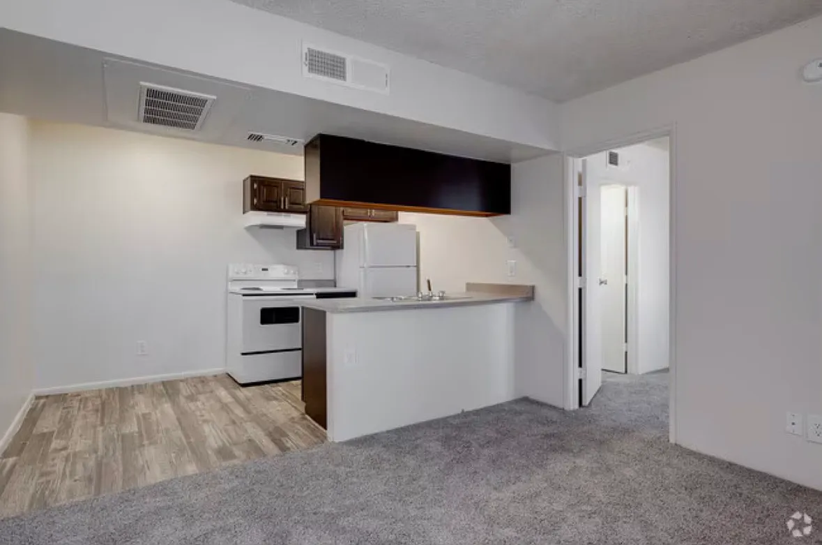 1 bed, 500 sqft, $800 — Photo 2