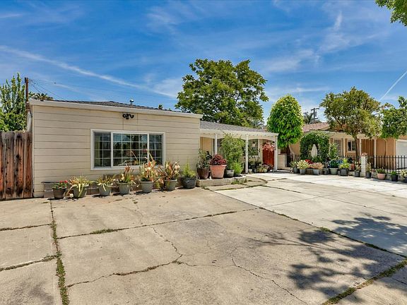 2nd image of 4114 San Miguel Way