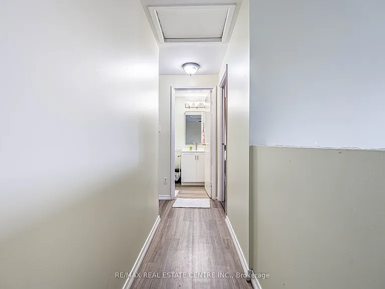 49 Rhonda Rd #121 — Photo 32