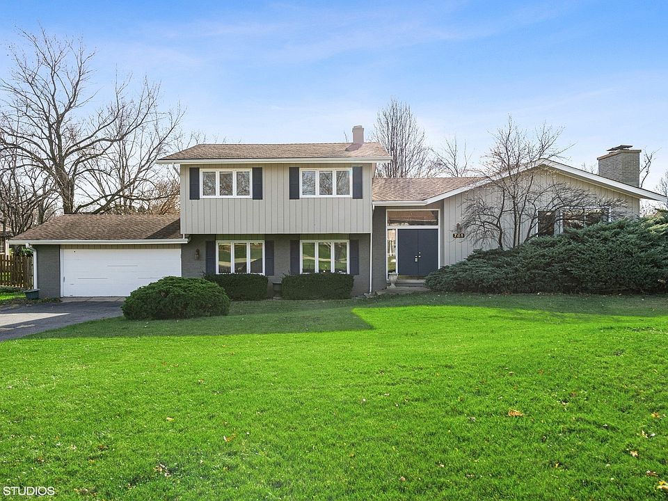 1st image of 21W761 Dorchester Ct