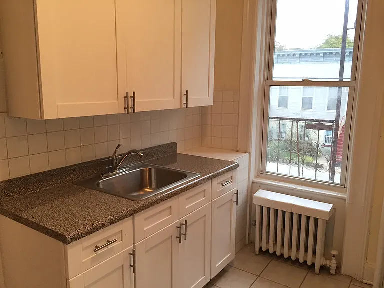 1743 Summerfield St #2L — Photo 5