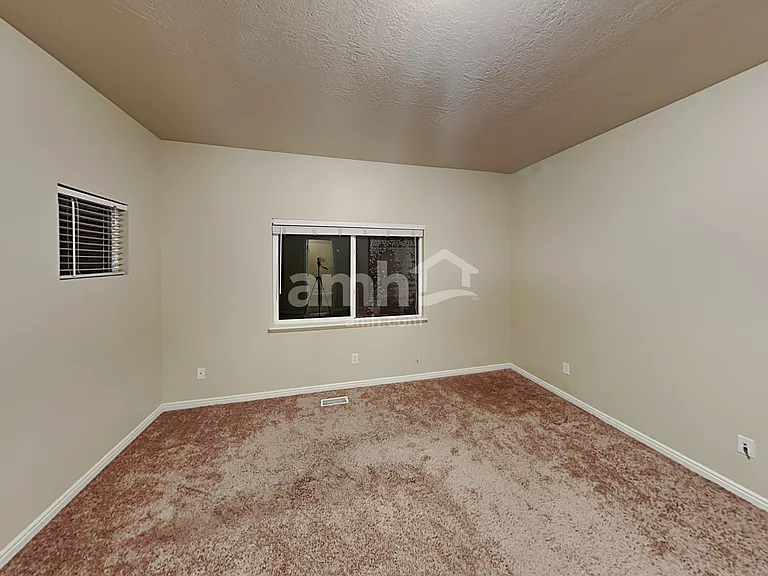 294 W Rocky Creek Way — Photo 8