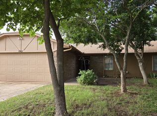 1901 Oakcreek Dr, Norman, OK 73071