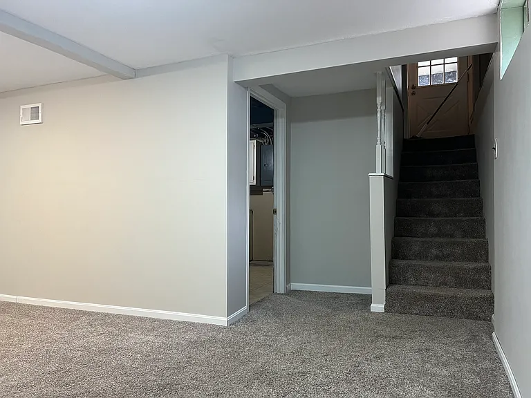 9501 Shanna Dr — Photo 17