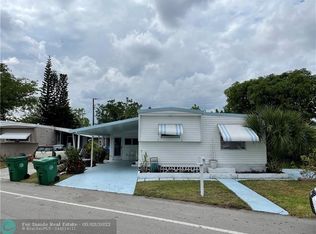 8717 SW 18th St, Davie, FL 33324