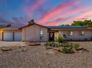 3603 Oakmount Dr SE, Rio Rancho, NM 87124