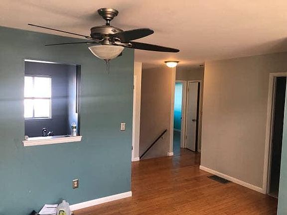 3rd image of 208 Sterling Pl
