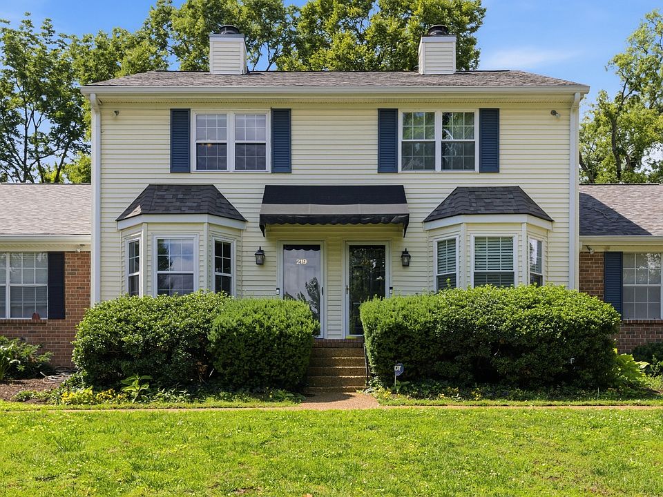 1st image of 219 Brattlesboro Pl