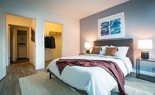 5th image of 635 N Wells St S #209