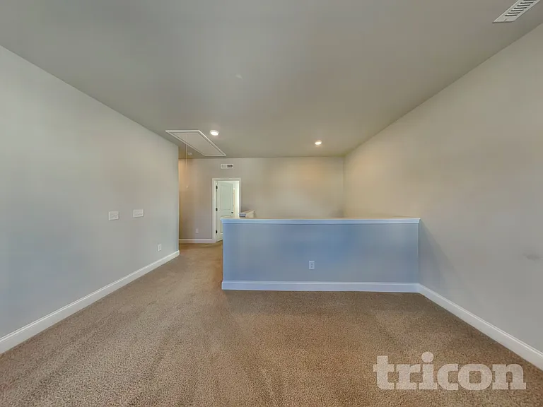 165 Lynnridge Dr — Photo 18