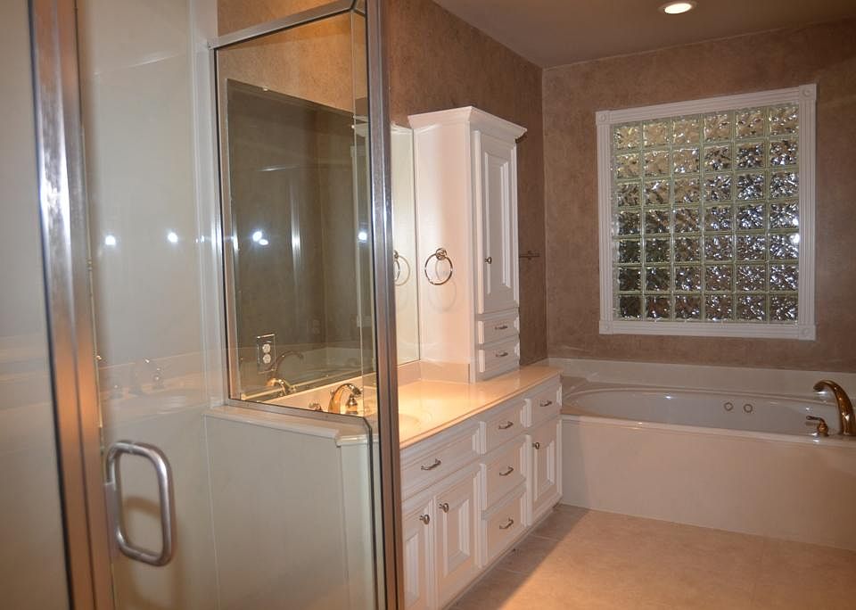 1st image of 244 W Pines Dr