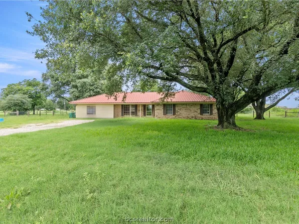 970 Martin Rd, Madisonville, TX 77864