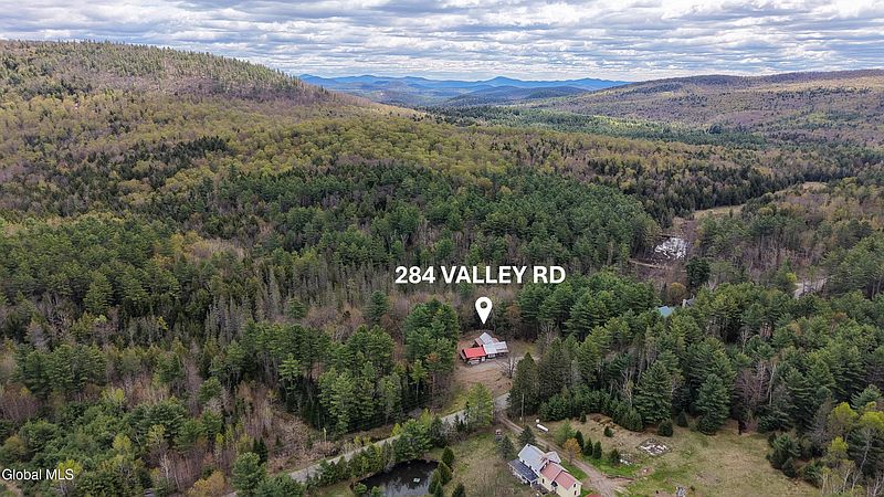 4th image of 284 Valley Road