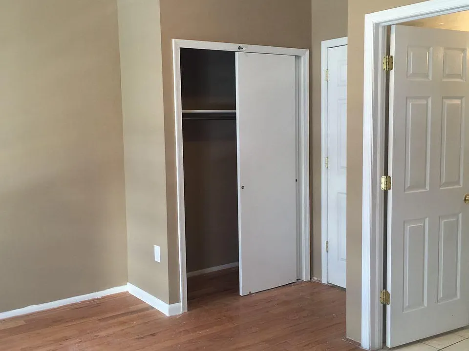 1521 Spring Garden St #2F