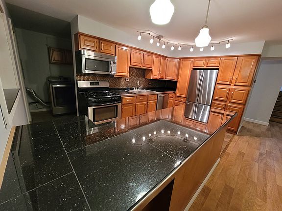 5th image of 7881 N Nordica Ave