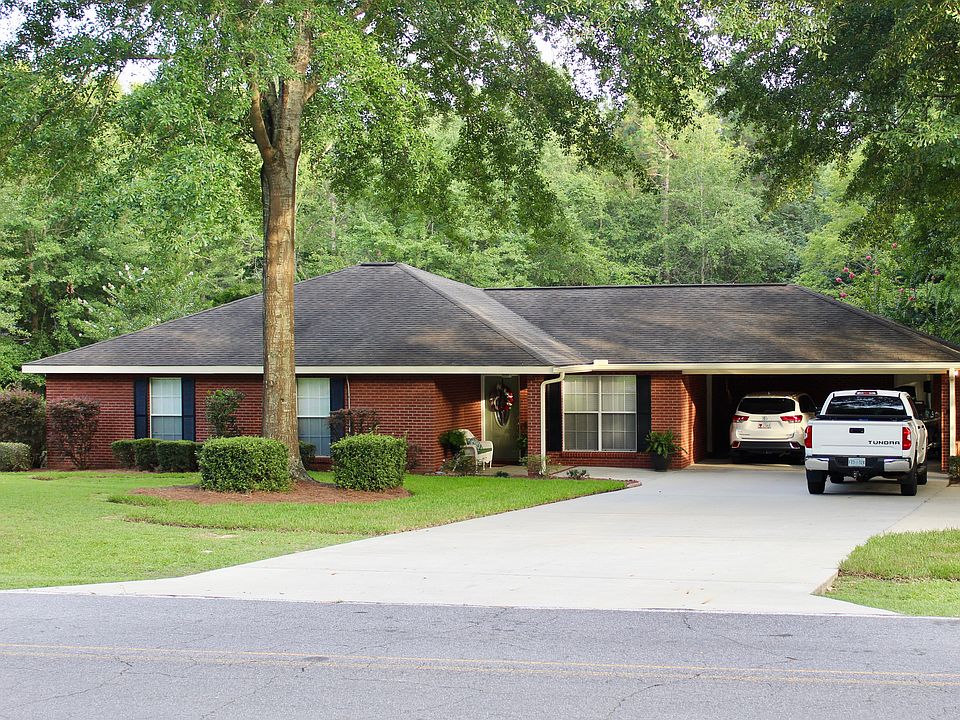 1823 heated sq ft. 3 BR 2 BA