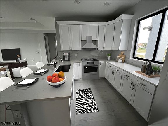 4th image of 2507 NE 1st Ave