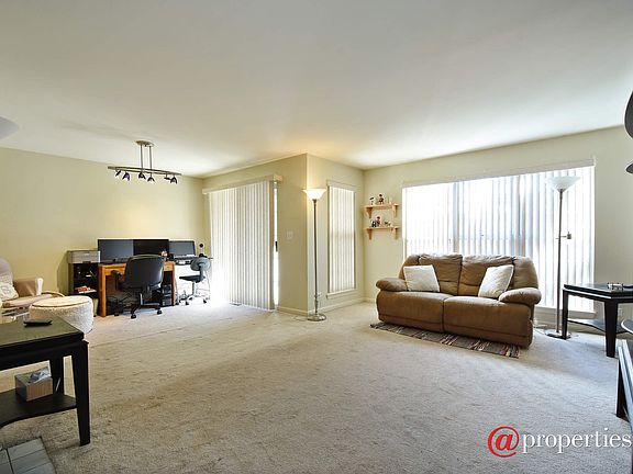 Living Room / Dining Room