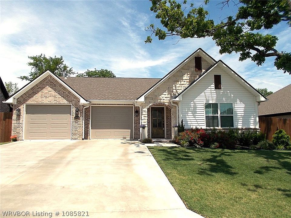 1st image of 8305 McLaren Dr