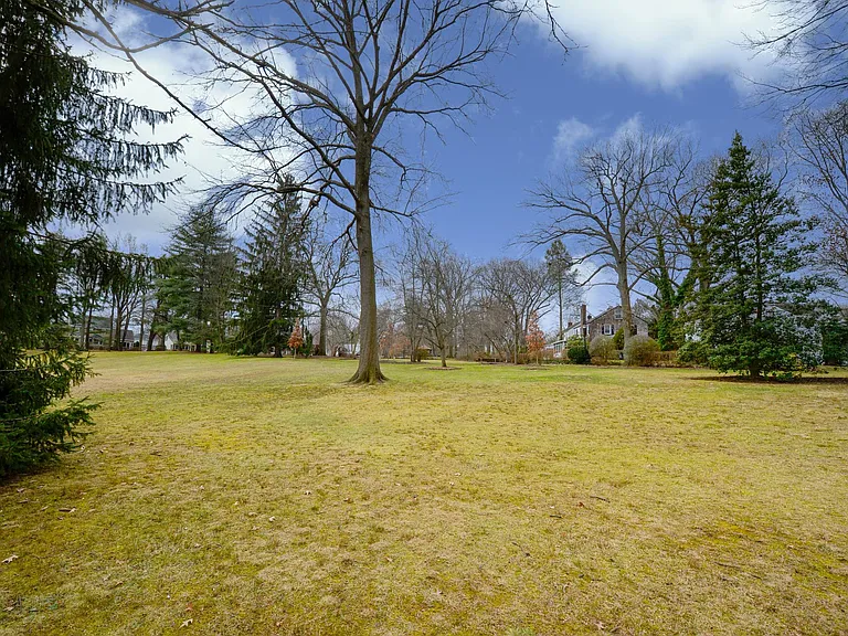 16-26 Alden Ter — Photo 23
