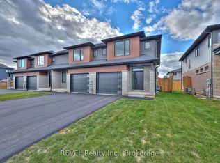 7437 Matteo Dr, Niagara Falls, ON L2H3T3