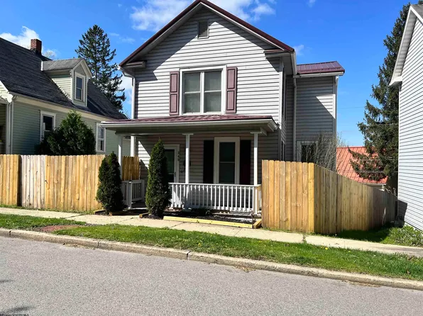 245 Boundary Ave, Elkins, WV 26241