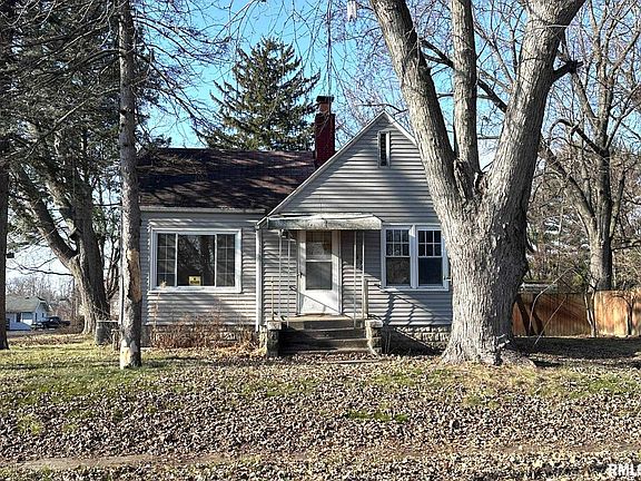 2nd image of 844 Arnold St