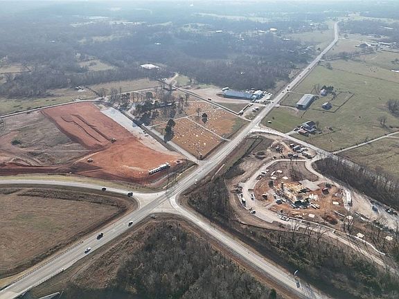 2nd image of N Mount Pleasant Rd
