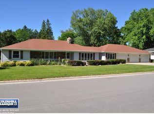 2457 Leslie Dr, Green Bay, WI 54302