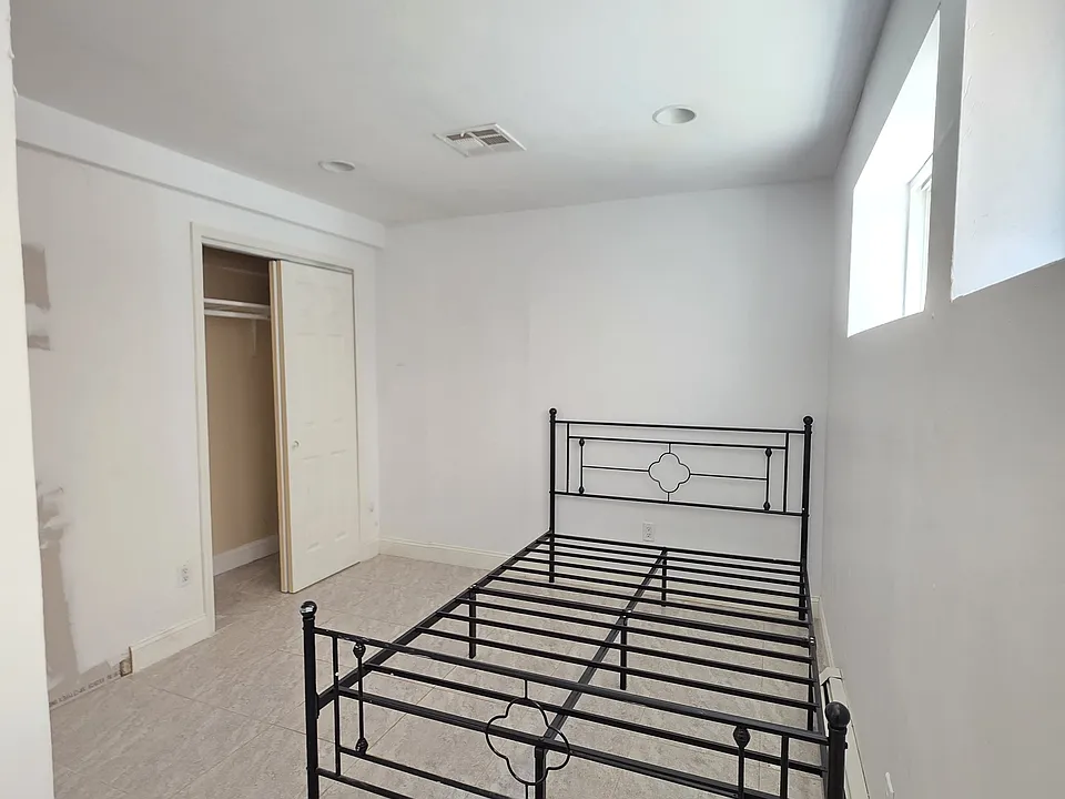 Rockaway St