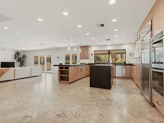 #GuardianRealty 3007 La Mesa Dr 1 story mid-centry modern henderson rental home luxury gorumet kitchen custom_07102026