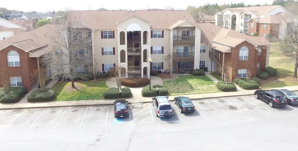 Wexford Condominiums — Photo 1
