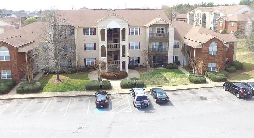 1st image of 180 Wexford Dr