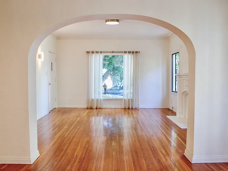 361 N Sierra Bonita Ave #A — Photo 10