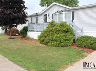 1202 Wellington Dr, Monroe, MI 48161