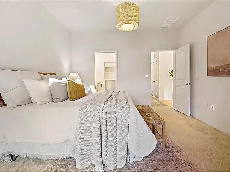 150 Diamante Rd — Photo 2