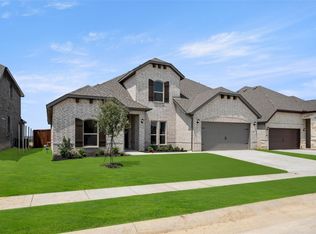 1022 Moss Grv, Justin, TX 76247