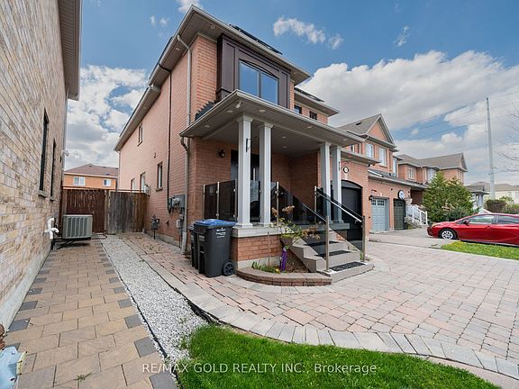 5th image of 19 Spring Valley Ct