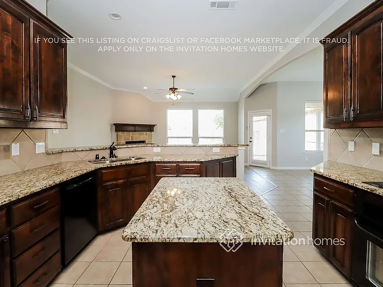 1155 Rosemary Ct — Photo 8