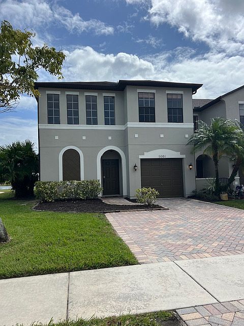 1st image of 5001 NW Coventry Cir