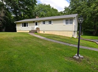489 Halliwell Ave, Orange, CT 06477