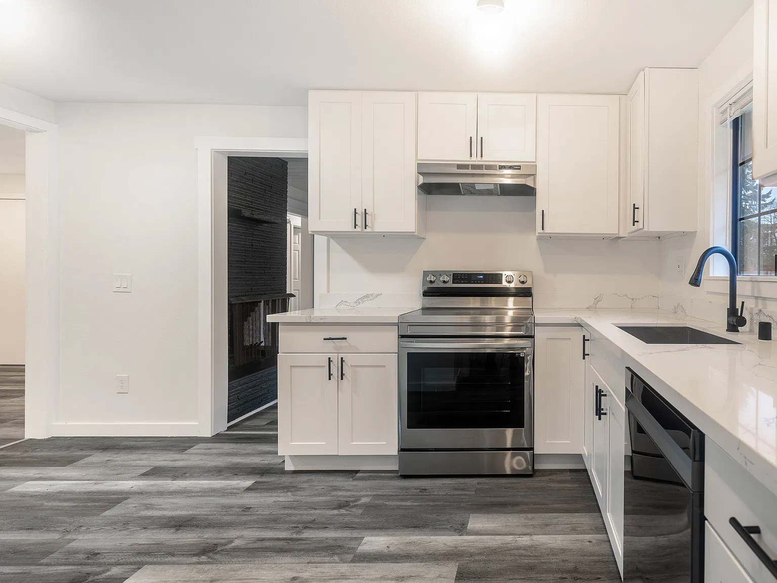 3 bed, 1300 sqft, $2,800 — Photo 3