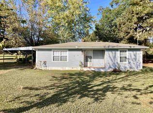 42 S Church St, Vilonia, AR 72173