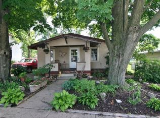 214 W 9th St S, Newton, IA 50208