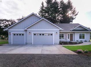 14246 S Livesay Rd, Oregon City, OR 97045